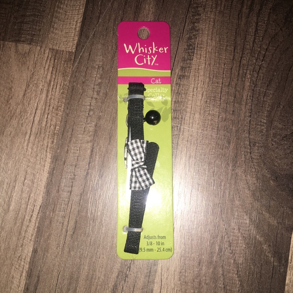Whisker kitty bow tie cat collar
